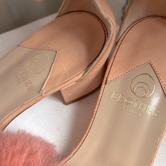 Papaye Tufted Dhara Sandals - Picture 4 of 8